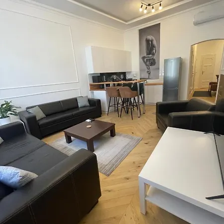 Casa Perla Danube * بودابست